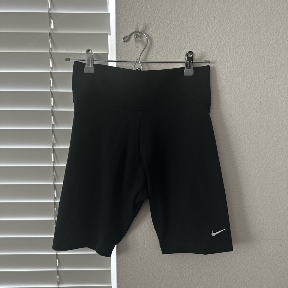 NIKE BIKER SHORTS